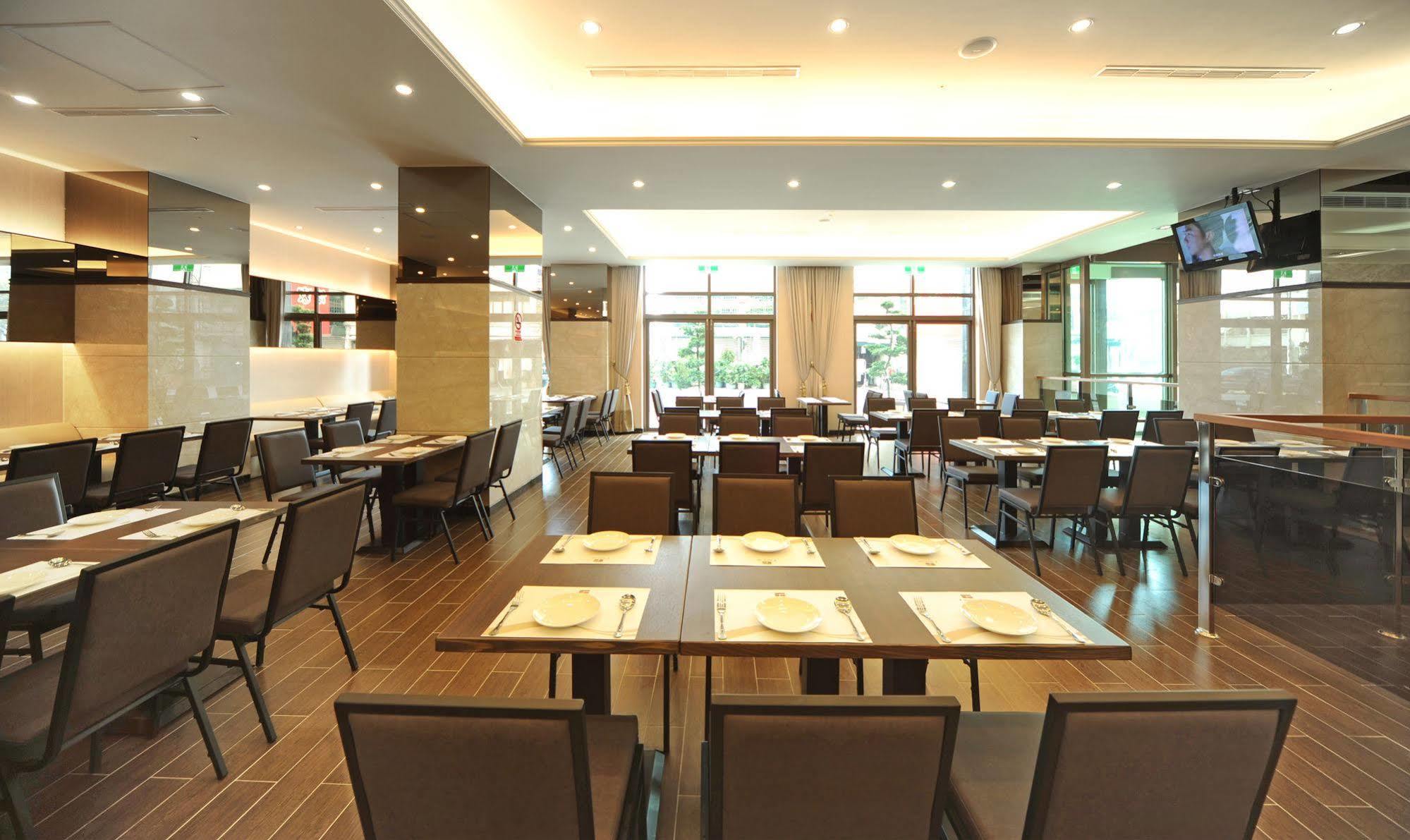 F Hotel - Hualien Extérieur photo