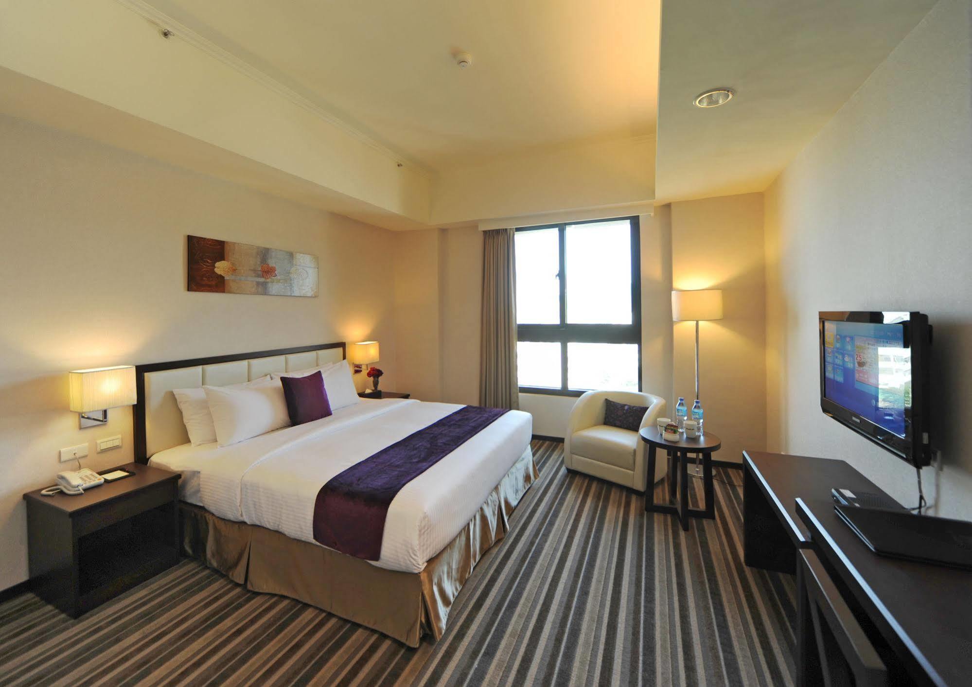 F Hotel - Hualien Extérieur photo