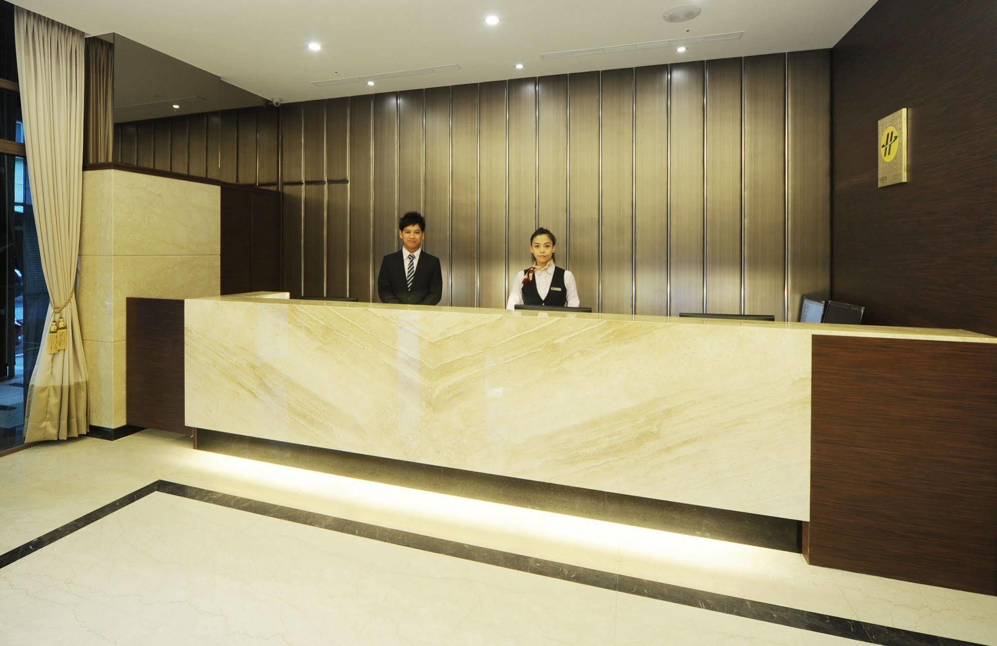 F Hotel - Hualien Extérieur photo