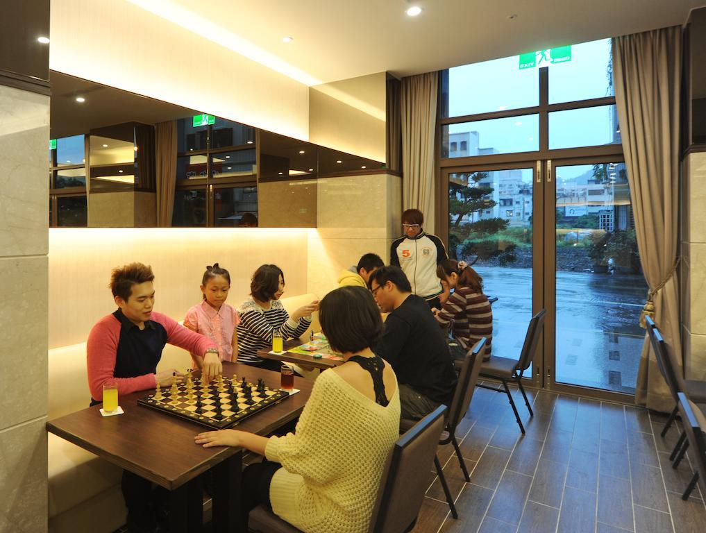 F Hotel - Hualien Extérieur photo